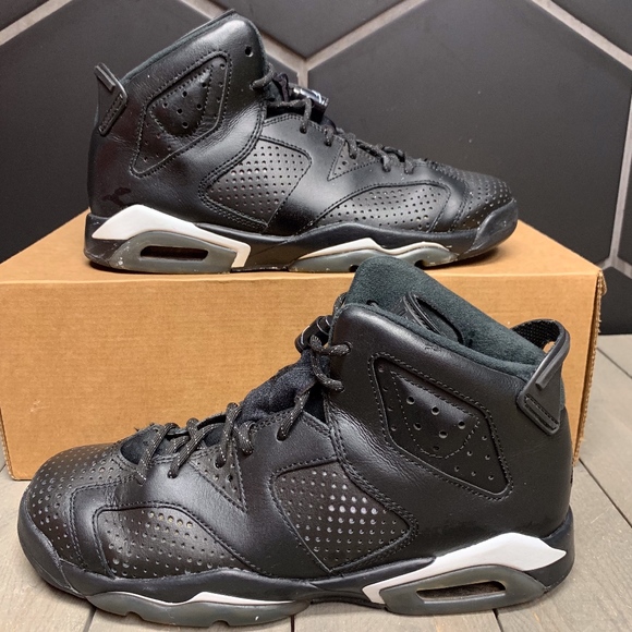 Air Jordan 6 Retro BG Big Kid/'s Shoes Black//Black//White 384665-020